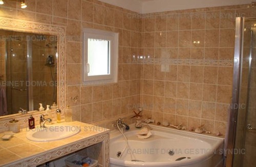Ruoms Villa | Luxury Villa in Sampzon with Pool and Air Conditioning