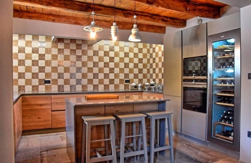 Jakomici Villa | Luxury Villa in Svici