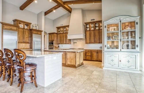Tierra Feliz North House | Luxury Villa in Paradise Valley - Patio, Fire Feature, Ping Pong, & guest house!