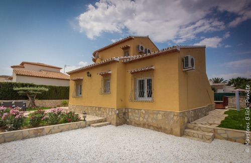Els Poblets Villa | Luxury Villa Inge 400 on the beach, large garden, pr. Heated pool, air conditioning, BBQ, terrace, WiFi