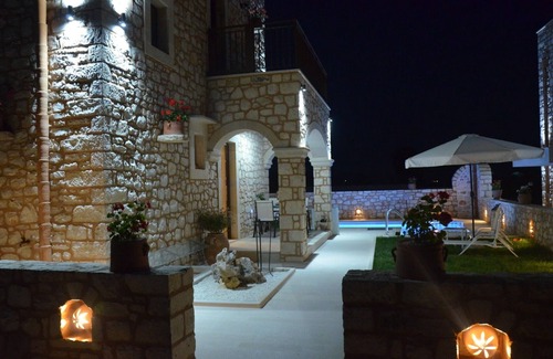 Roumeli Villa | LUXURY VILLA MARVI IS A TRADITIONAL CRETA STONE HOUSE