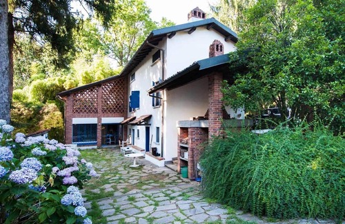 Tradate House | Luxury Villa Milan Tradate with Swimming Pool and Garden