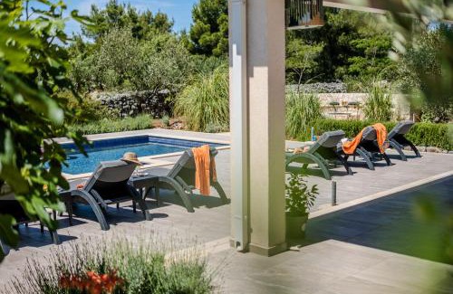 Milna (Brac) Villa | Luxury Villa Nature with heated private pool, sauna & fire pit, a short walk to the beach