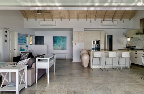 Jennings Villa | LUXURY VILLA! PANORAMIC SEA VIEW & INFINITY POOL. 10MIN WALK TO A STUNNING BEACH