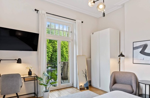 Limpertsberg Villa | Luxury Villa's Room shared Bathroom&Kitchen ID40