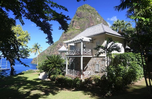 Soufriere Villa | Luxury Villa sleeps 12 includes 24hr security