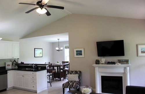 Stanley Bridge Villa | Luxury Villa With Hot Tub & Access To Pool, Minutes To Cavendish Beach