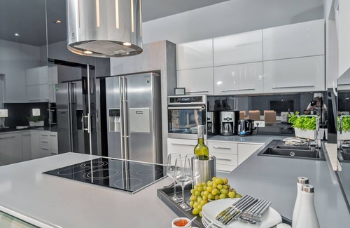 Srinjine Villa | Luxury Villa with heated private pool,sauna,whirlpool, In solitude.