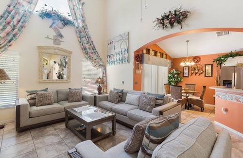 Bellavida House | Luxury villa with lake and conservation view