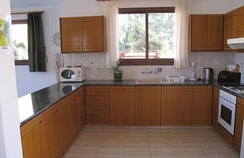 Polis Villa | Luxury villa with pool and superb views of the sea and the sunset