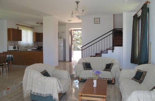 Polis Villa | Luxury villa with pool and superb views of the sea and the sunset