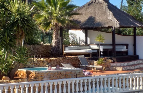 Benidoleig Villa | Luxury Villa with Private Heated Pool & jacuzzi! Beautiful Location. Bali pagod