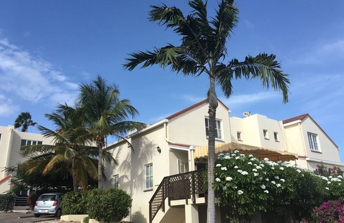 Piscadera Villa | Luxury villa with sea views in the secure Royal Palm Resort Pool