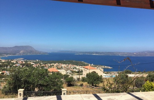 Kokkinon Khorion Villa | Luxury Villa With Seaview