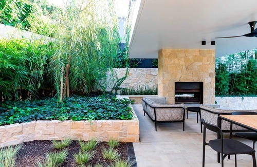Mosman House | Luxury Villas Balmoral Luxury Estate (Walk to Beach)