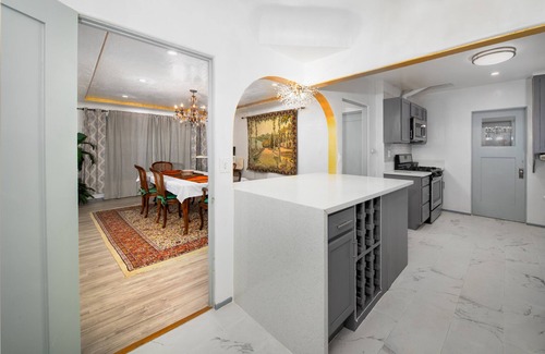 La Brea Bed & Breakfast | Luxury VRBO
