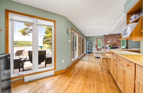 Greater Napanee Cottage | Luxury Waterfront & Woodland!