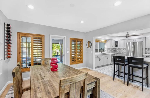 Hendricks and Venice Isles House | Luxury Waterfront bungalow off Las Olas with private pool and 50 foot dock