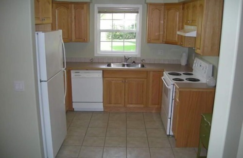 Okanagan-Similkameen Condo | Luxury Waterfront Condo - Located on Skaha Lake.