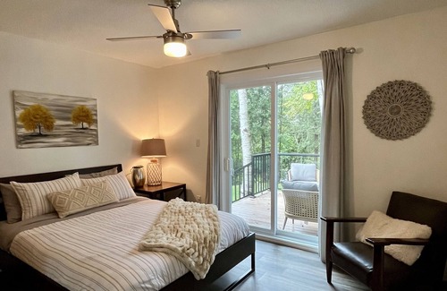 Bonfield Cottage | Luxury waterfront cottage