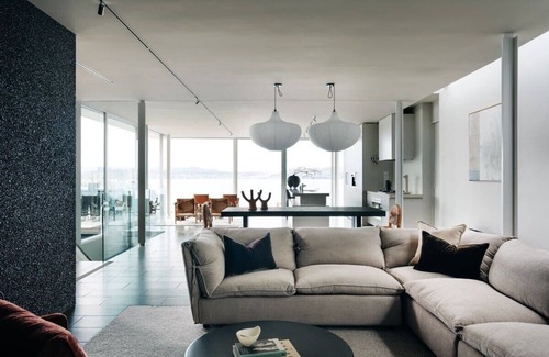 Sandy Bay House | Luxury waterfront home with beach access