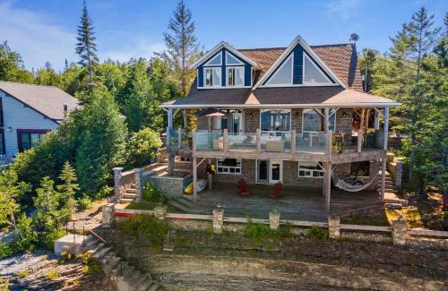 Lion's Head House | Luxury Waterfront Oasis W Hot Tub