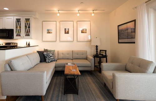 Commercial Street Condo | Luxury Waterfront, Gallery District, 2 BR, Private Deck, Parking, Central Air