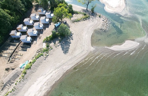 Silver Creek Resort | Luxury Waterfront Resort with private beach cabana, sauna, spa and more.