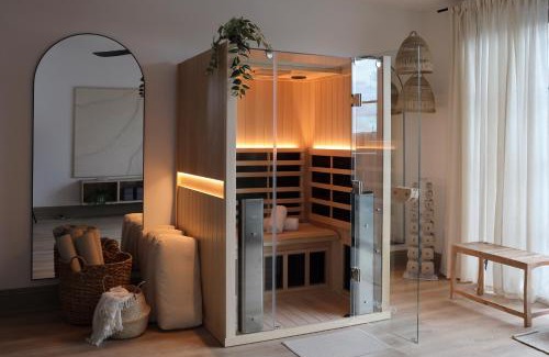 Tampa Heights Villa | Luxury Wellness Retreat with Sauna and Cold Plunge
