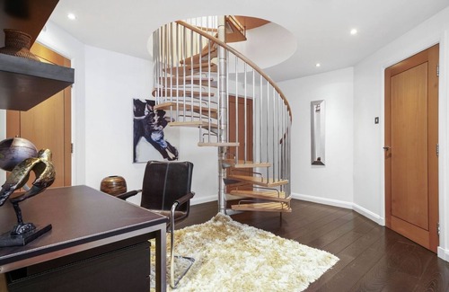 Central Aberdeen Condo | Luxury West End Penthouse with Parking