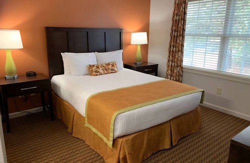 Williamsburg Resort | “Luxury Williamsburg Resort Retreat Minutes from Historic Sights & Parks”