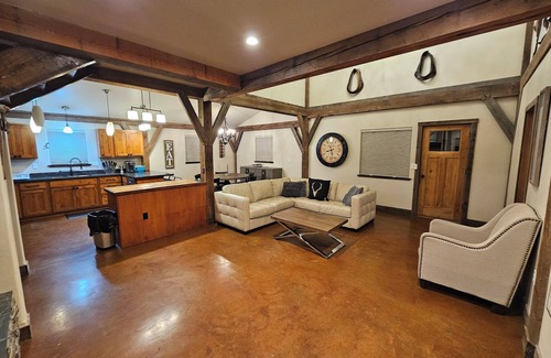 Ramshorn View Estates House | Luxury Winter Ski Vacation Retreat in Big Sky - Hot Tub