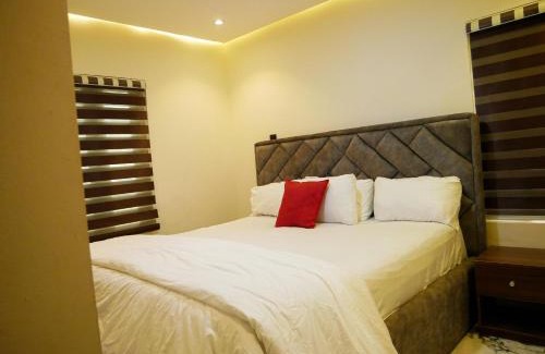 Oshodi-Isolo Apartment | LV-21 Apartment Luxury & Cozy 1 bedroom Self Check-In Apts near Airport