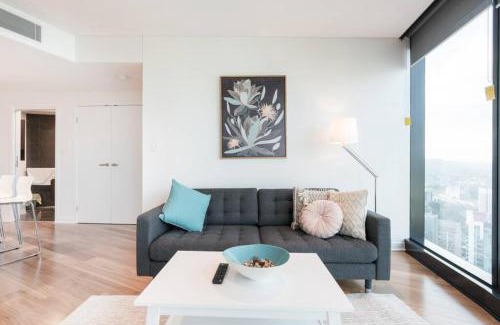Brisbane Central Business District Apartment | Lvl 57 Skytower Breathtaking Views CBD Wifi Carpark by Stylish Stays
