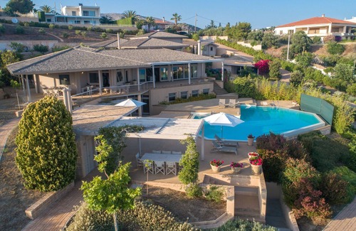 Anavyssos Villa | LYCIPONON VILLA for an unforgettable, relaxing, private, and secure vacation