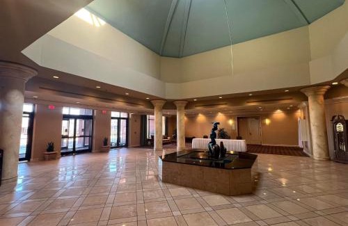 Central Business District Hotel | Lynchburg Grand Hotel