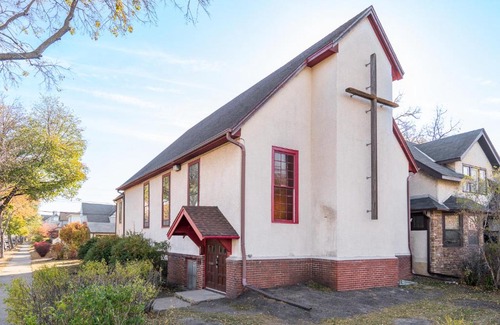 Powderhorn House | Lyndale Church Lodge