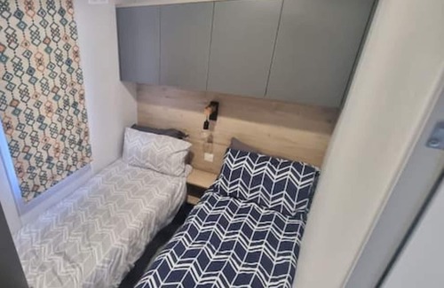 Evanton House | Lynton Lodges ATLAS