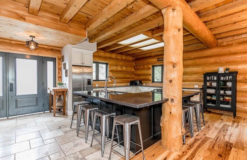 Kearney Cabin | Lynx Lake Lodge w/private beach, Sauna and ample sleeping for large groups!