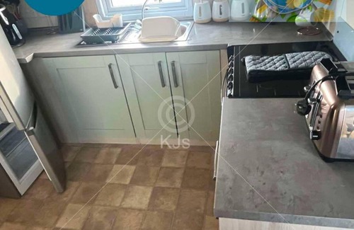 Towyn House | Lyons Winkups Holiday, 4 bedrooms - sleeps 10 pet friendly, large decking area