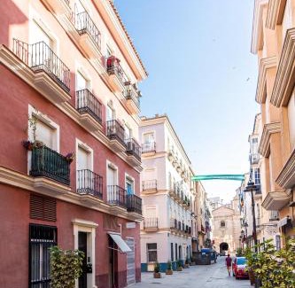 Perchel Sur Apartment | Málaga Center Flat. City Center Train Station