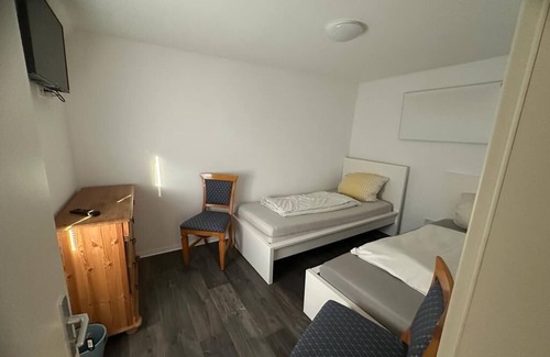 Norten-Hardenberg House | Möblierte Monteurzimmer, Ferienwohnung, Haus, Wohnung für 10 Personen