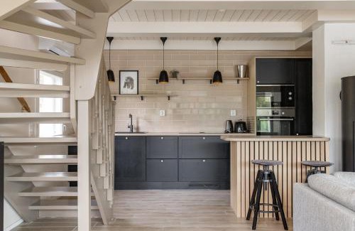 Uurainen Apartment | Mökki ulkoporealtaalla