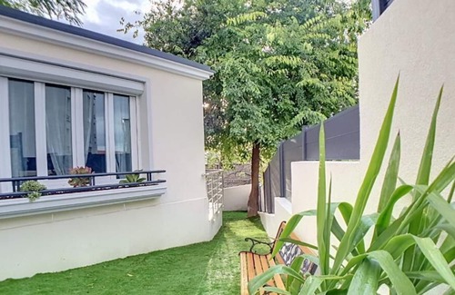 Saint-Fons Apartment | M Select Garden, Quality, Comfort, Simplicity