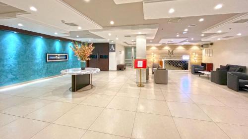Maduravoyal Hotel | M Stays