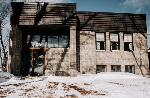 Dalhousie Apartment | M2 - Standard King room # 1 (lower level)