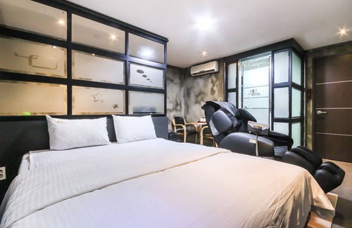 Chilgok-gun Hotel | M7 Business Hotel