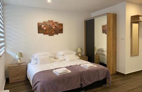 Miskolc Apartment | M70 Apartmanház