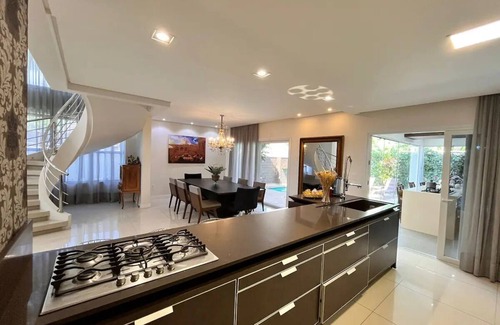 Campeche Leste House | Mansion on Campeche Beach in Florianópolis - Gated Communityn