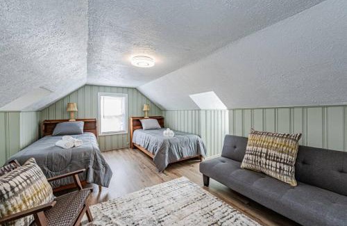 Providence Forge House | Ma's Cozy Cape: Your Tranquil Home Away from Home!
